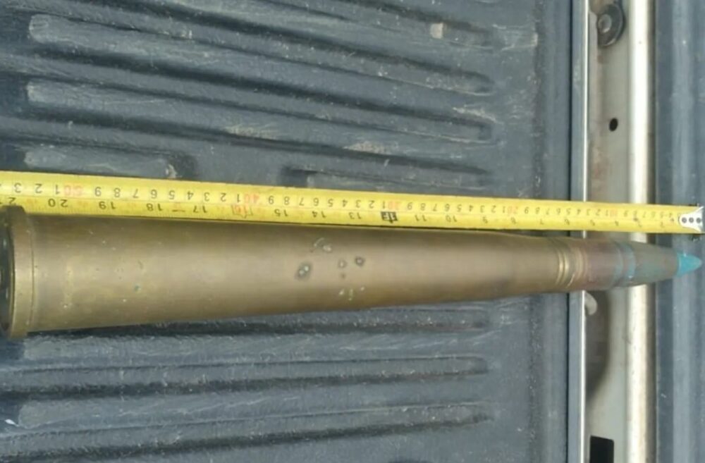Munição de canhão de 50 cm é apreendida pela PM após homem abandonar bolsa, em Santa Rita 2 noticias.onlinepb 20241026 0003