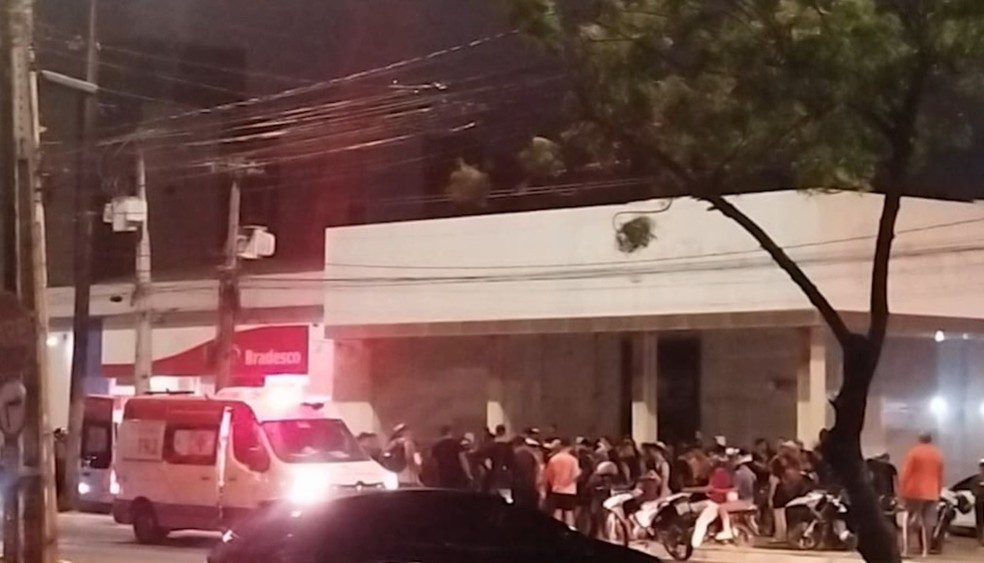 Mulher de 24 anos se desequilibra de carro, cai em avenida de João Pessoa e morre atropelada 2 atropelamento