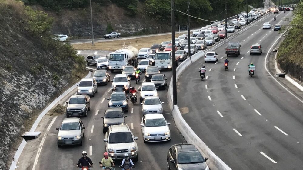 transito-ficou-intenso-apos-acidente-na-av.-pedro-ii-em-joao-pessoa