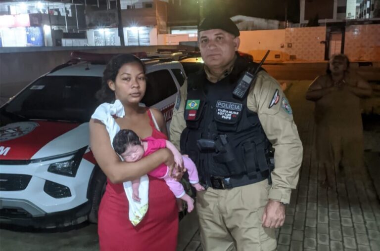 Recém-nascida