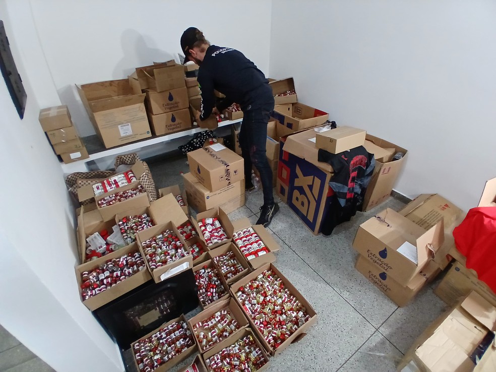 Duas pessoas são presas na PB em operação contra quadrilha suspeita de fabricar e vender anabolizantes 2 material apreendido em operacao contra anabolizante