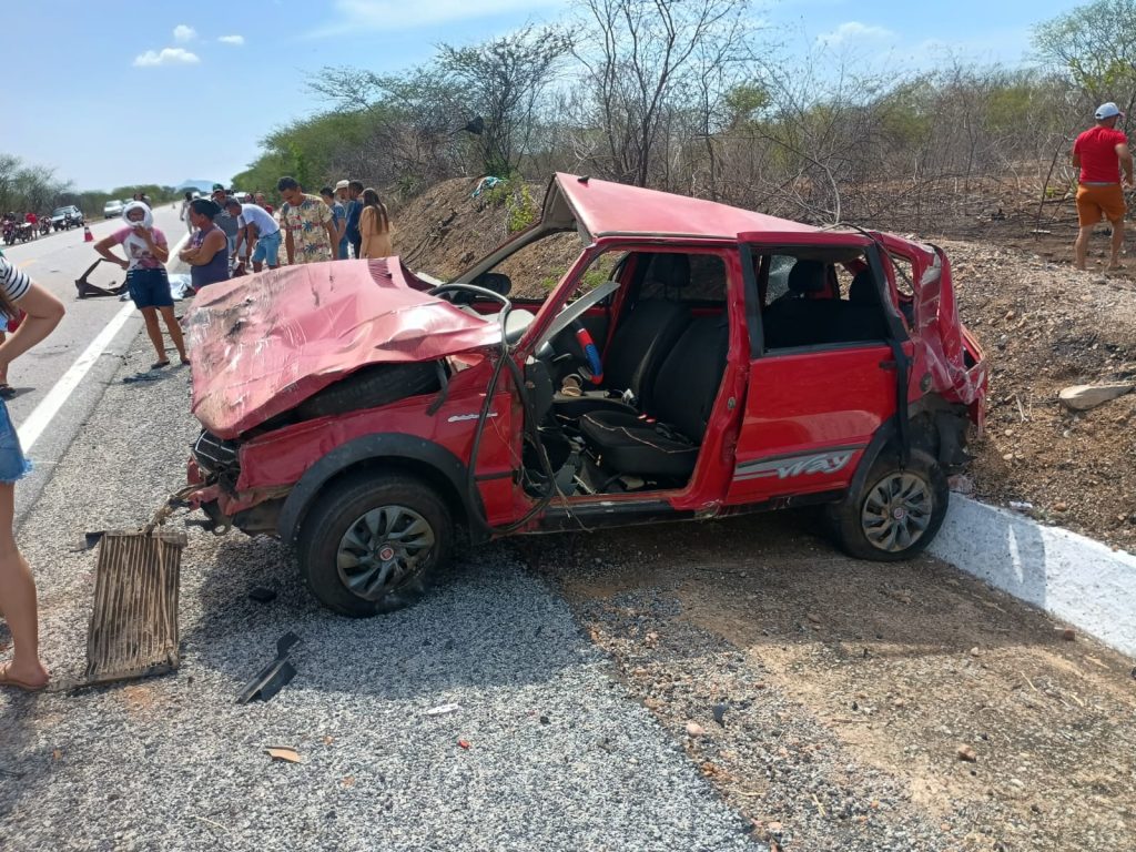 Duas pessoas morrem após grave acidente em rodovia no interior