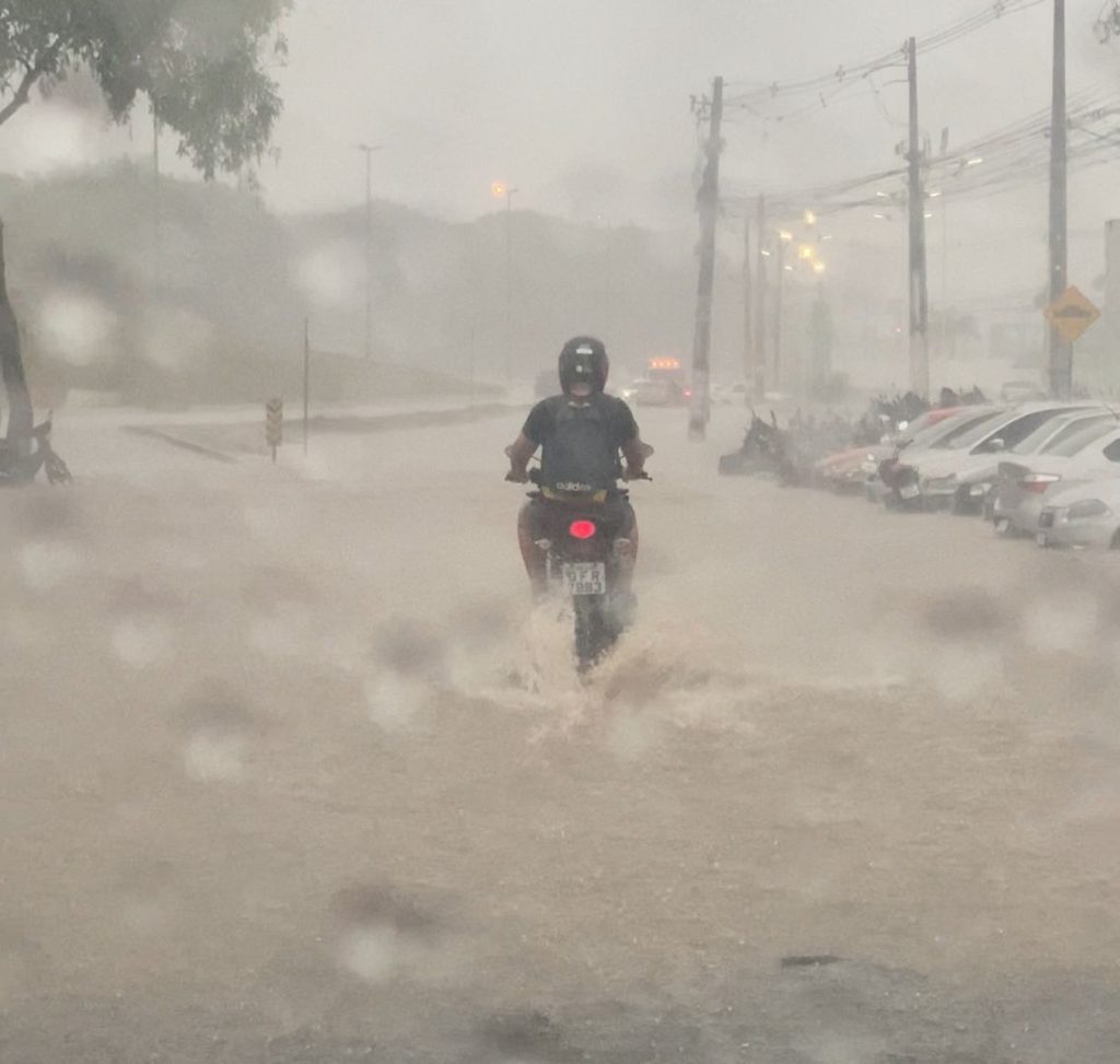 João Pessoa entra em estado de atenção após alerta de chuvas intensas