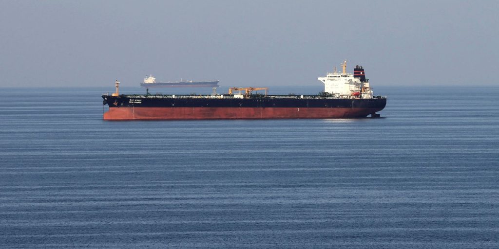 2026-03-02t135147z_1_lynxmpem210wq_rtroptp_4_ira-crise-petroleo-ue.jpg