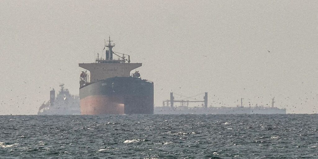 2026-03-31t123057z_1567743119_rc2b2kaowaws_rtrmadp_3_oil-prices.jpg