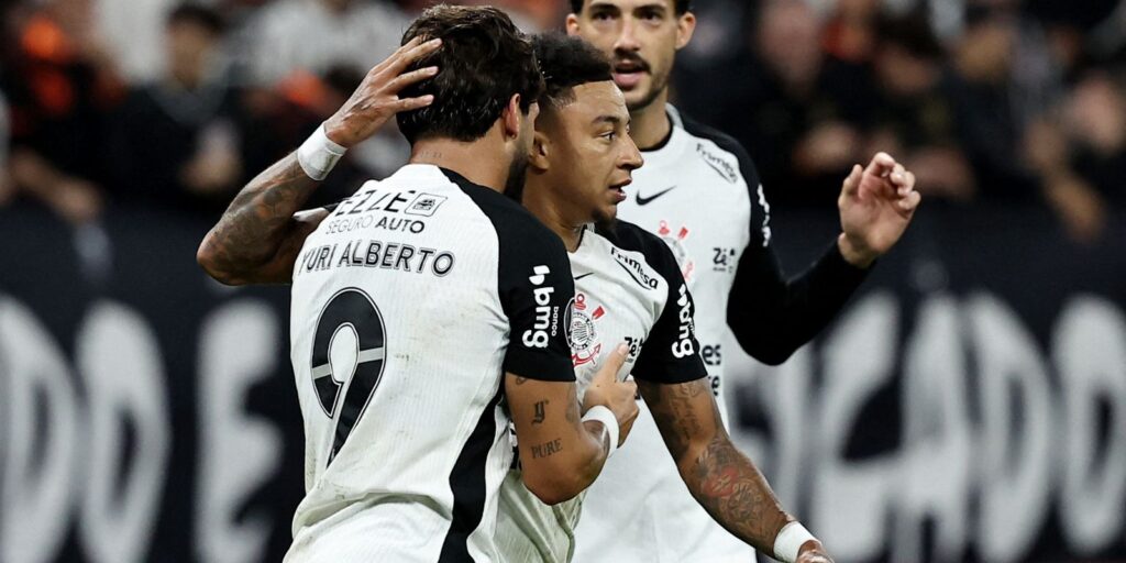 2026-05-01t003046z_1127373384_up1em5101f9gp_rtrmadp_3_soccer-libertadores-cor-pen.jpg