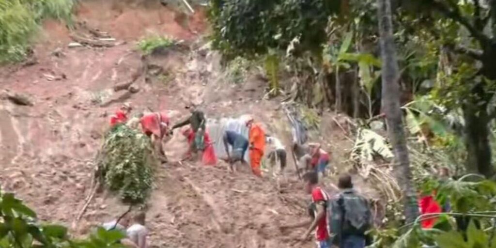 chuvas_em_olinda_delizamento_em_olinda.jpg