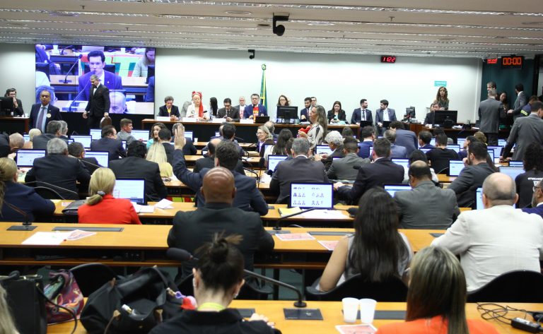 comissao-especial-camara-dos-deputados.jpg