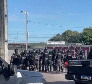 confronto-choque-e-manifestantes.jpeg