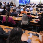 CCJ da Câmara adia análise da PEC da redução da maioridade penal