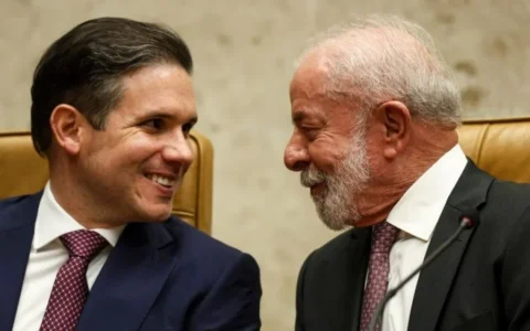 Hugo Motta declara apoio à reeleição de Lula