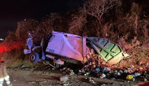 Acidente na BR-104 na Paraíba deixa três mortos