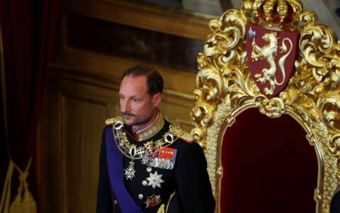 Noruega: rei Haakon 8º presta juramento no Parlamento – 01/09/2026 – Mundo