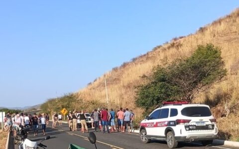 Corpo de mulher é encontrado em saco plástico às margens de rodovia no Sertão da PB