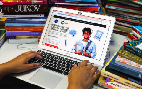 Enem 2026: Folha abre simulados grátis em outubro
