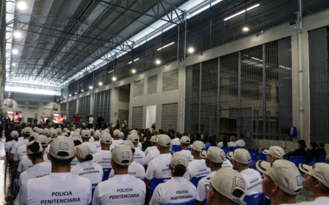 Costa Rica inaugura nova prisão inspirada em Bukele