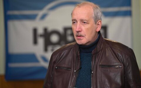 Editor-chefe do jornal Novaia Gazeta é detido na Rússia