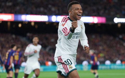 Mbappé marca 2 e Real derrota o Barcelona pelo Espanhol