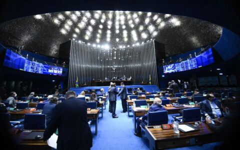 Saiba como votaram os senadores paraibanos no fim da escala 6×1