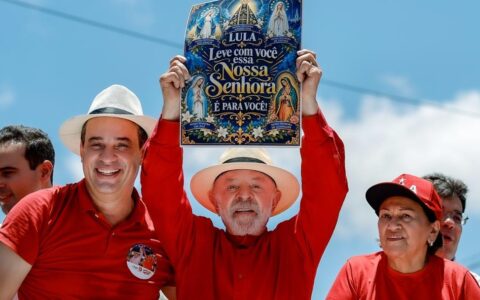 Lula critica ‘tesouraço’ de Flávio e tenta atrair quem não votou no 1º turno