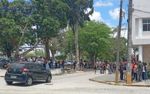 Confusão política na UFCG termina com pessoas detidas pela Polícia Militar