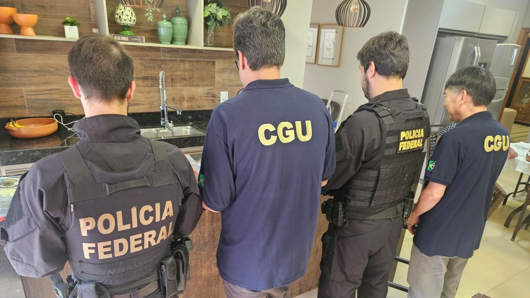 PF cumpre mandados em cidades da PB em operação que investiga fraudes na Saúde de Sergipe